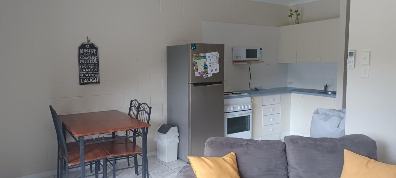 Whitsunday Waterfront Apartments Airlie Beach Exterior photo