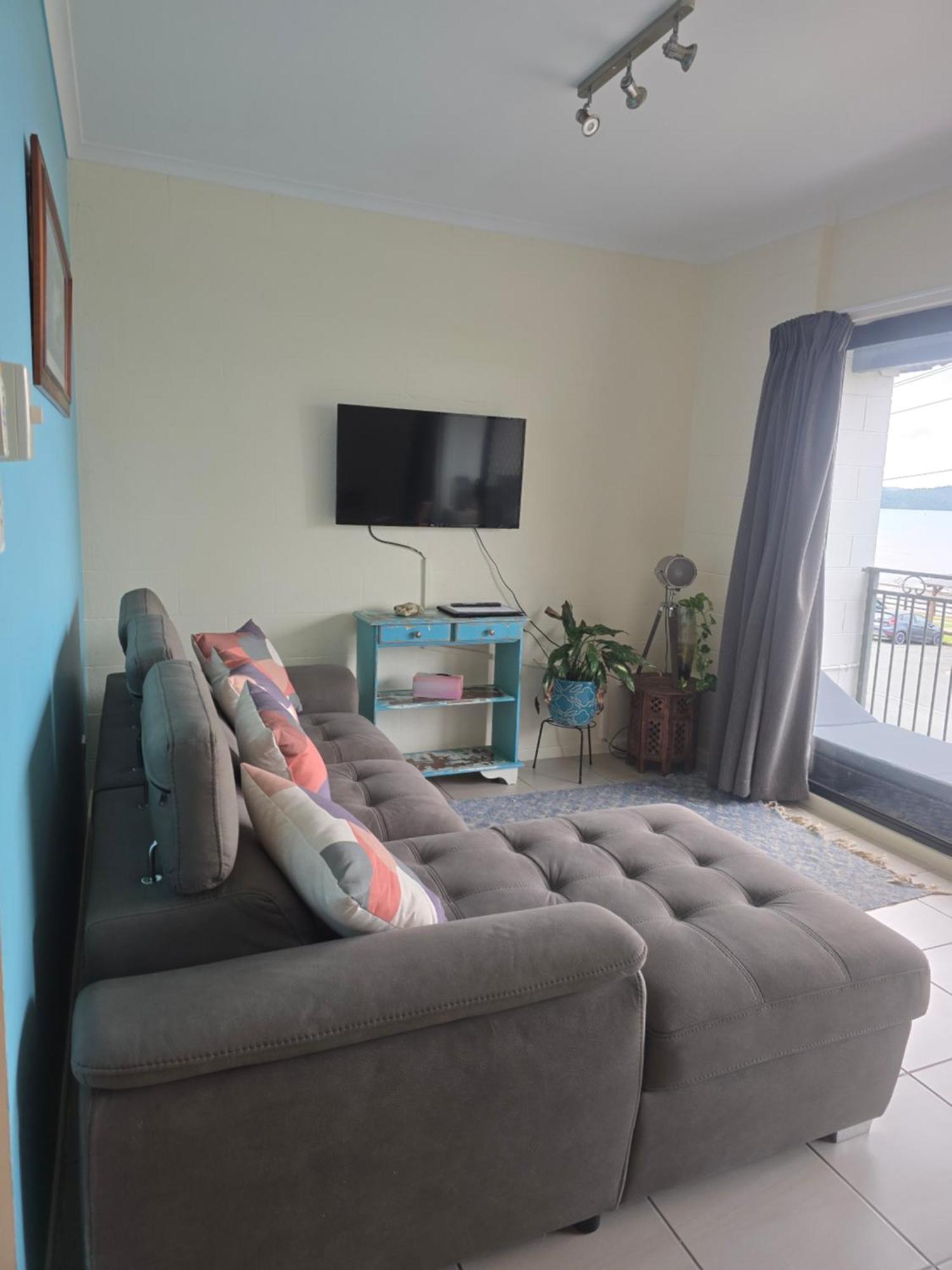 Whitsunday Waterfront Apartments Airlie Beach Exterior photo