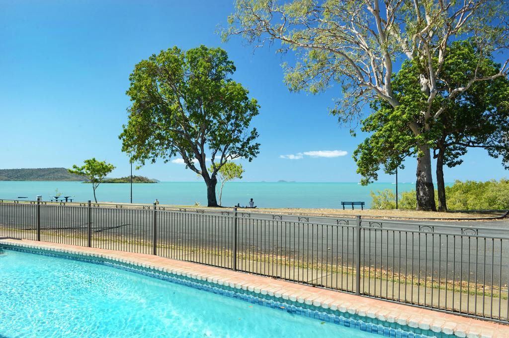 Whitsunday Waterfront Apartments Airlie Beach Exterior photo