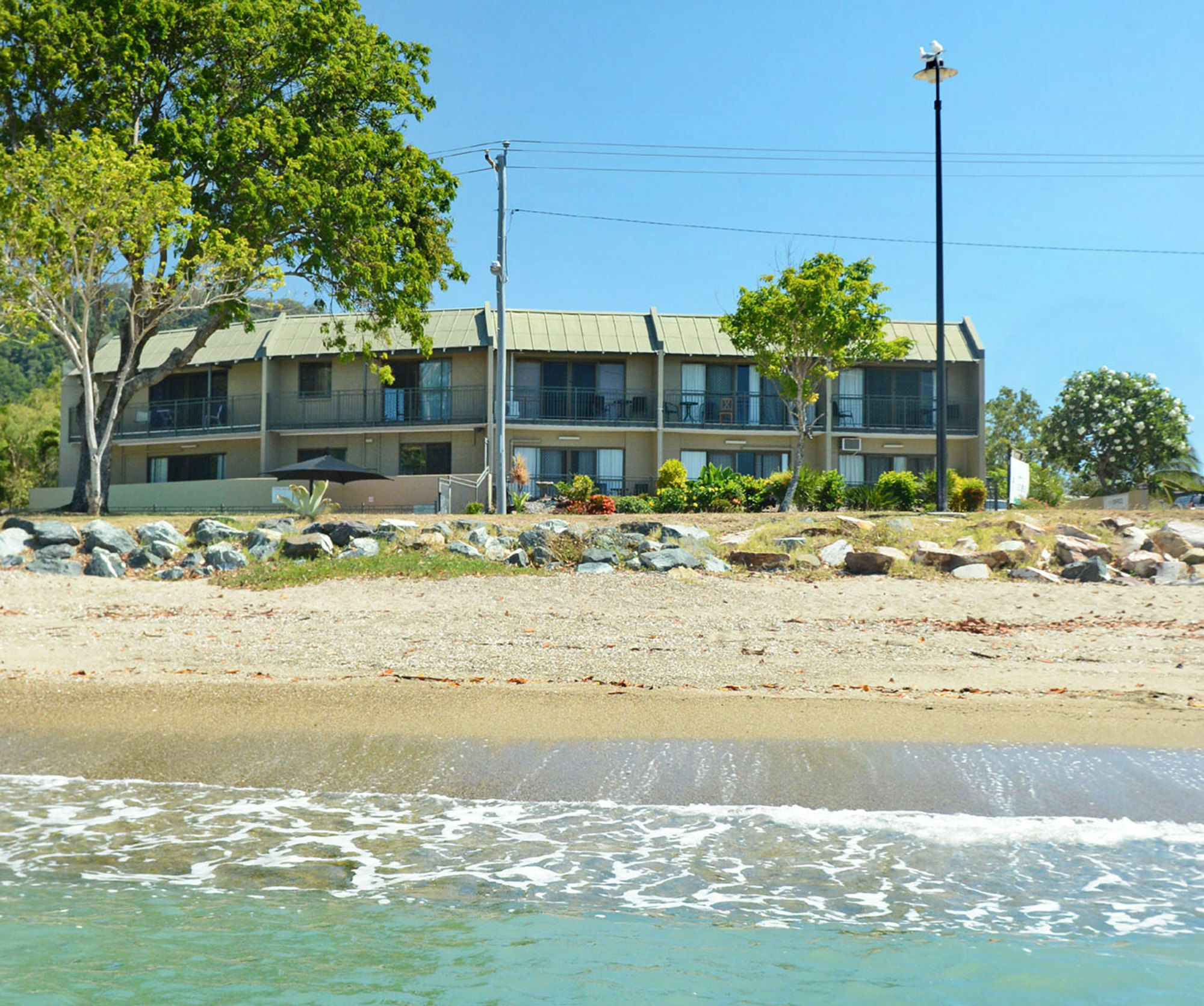 Whitsunday Waterfront Apartments Airlie Beach Exterior photo