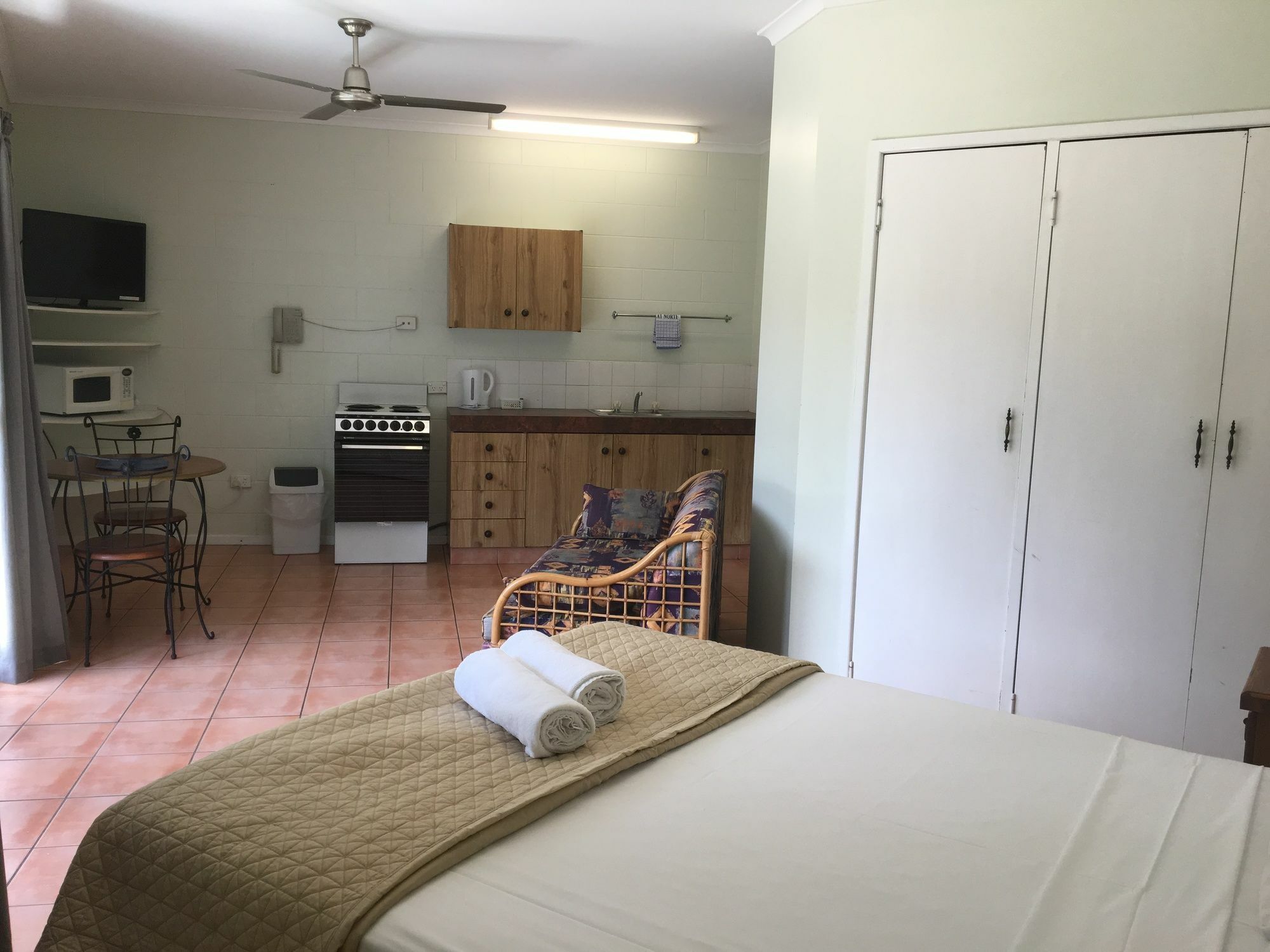 Whitsunday Waterfront Apartments Airlie Beach Exterior photo